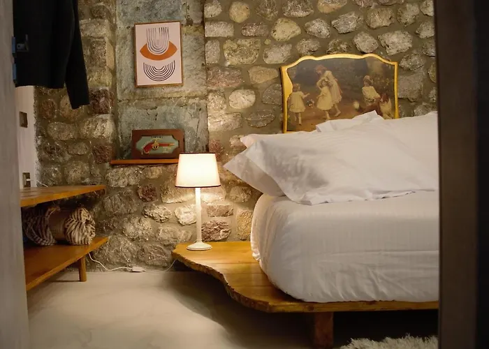 Selena - Stone With View And Fireplace Kernitsa