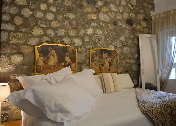 Selena - Stone With View And Fireplace *